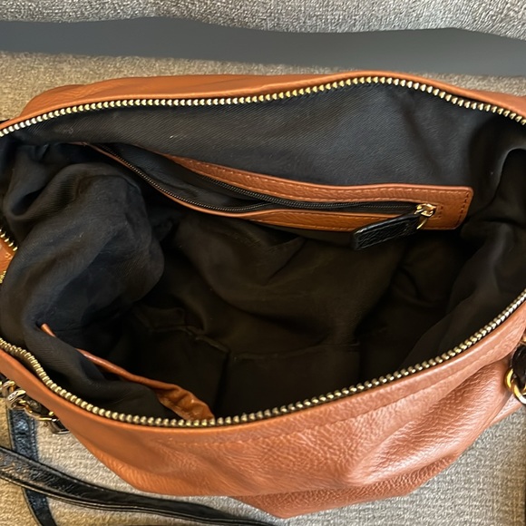 Kensie camel and black cross body bag - Picture 7 of 12